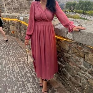 Long Sleeve Midi Pleated Dress